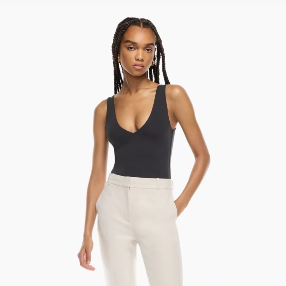 Aritzia Babaton Contour V-neck Bodysuit in Black